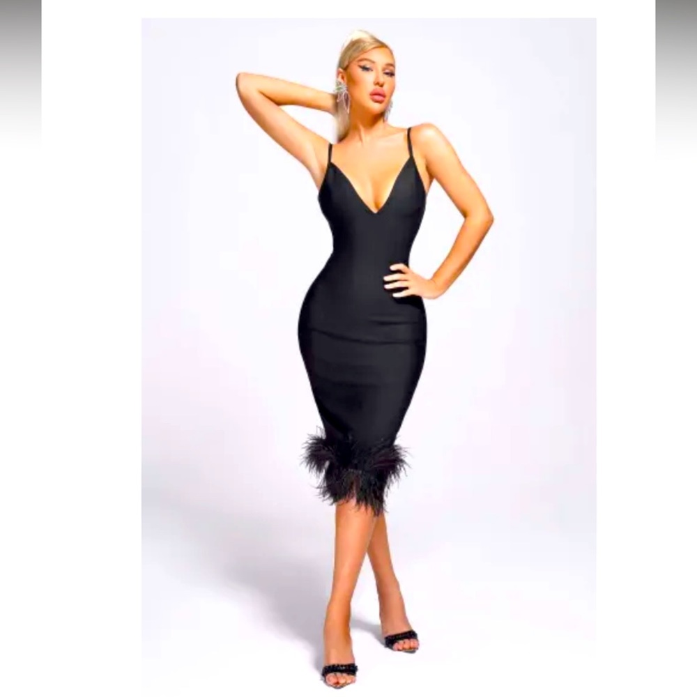 Black M dress, only worn once. Like new!